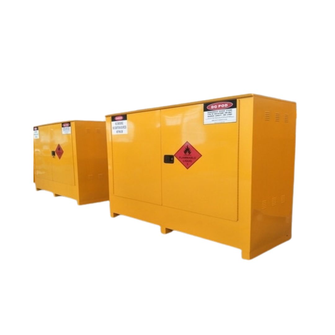 1000L Flammable Goods Storage Cabinet provides compliant & secure storage for class 3 flammable liquids. This cabinet Complies with AS/NZS1940-2017